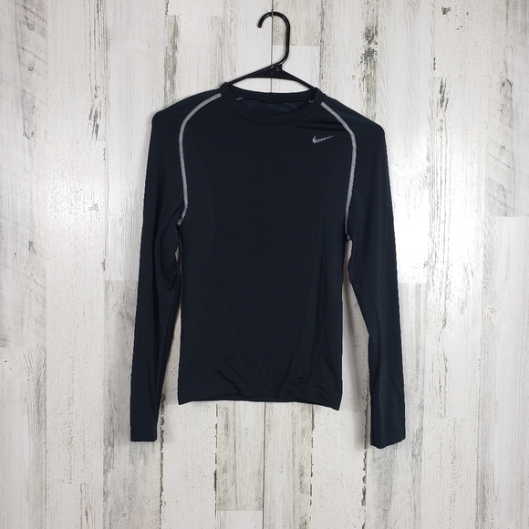 3/$15 boys nike long sleeve shirt size large - Picture 6 of 6